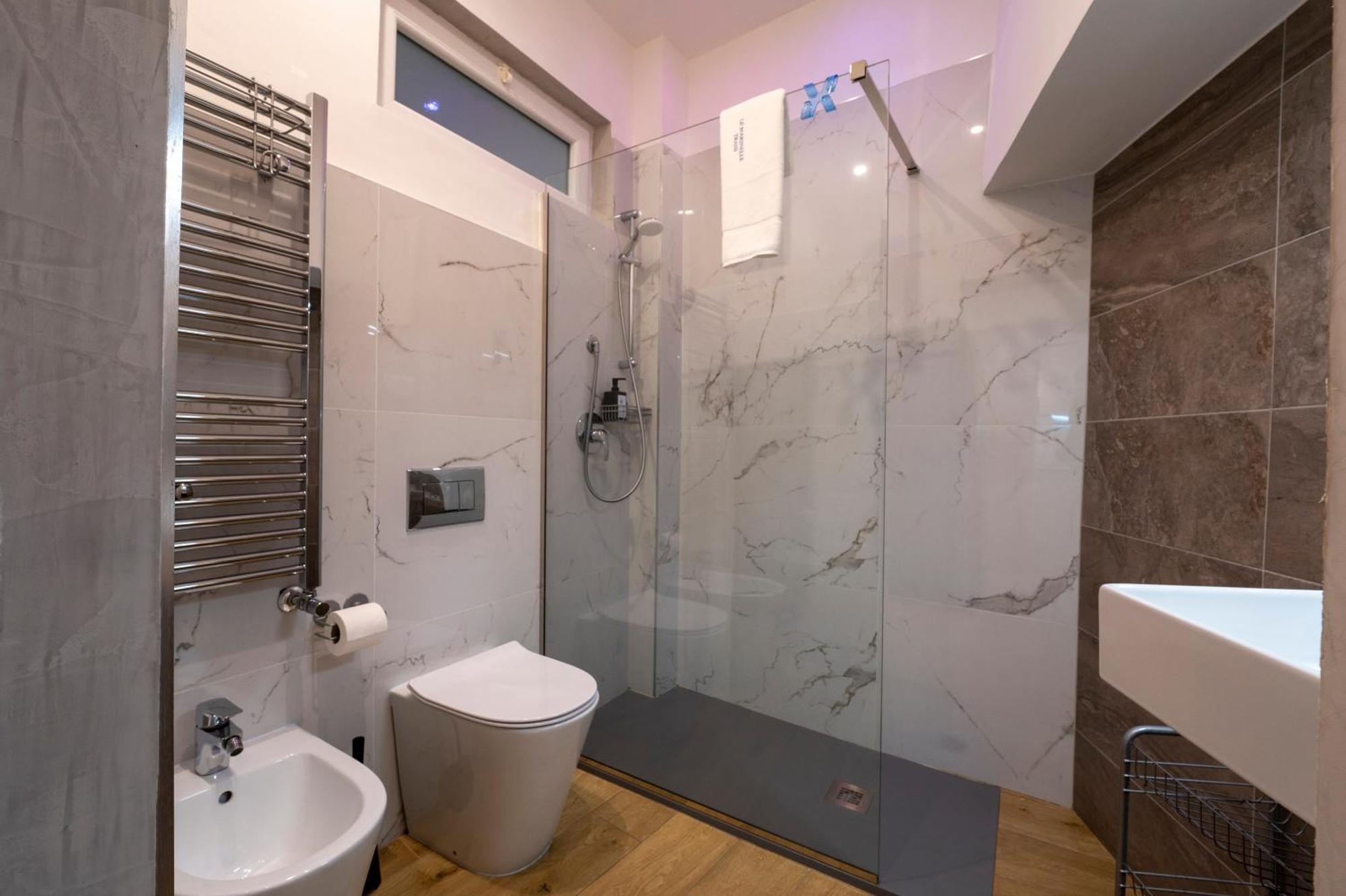 Vischi Apartment Trani By Le Marinelle Loc Turistica Екстериор снимка